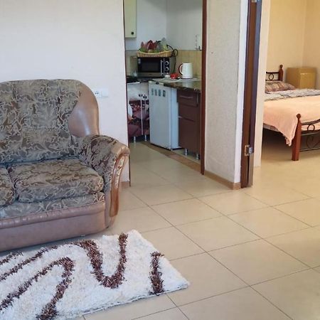 Hotel By The Sea Rozetta Sukhumi Ngoại thất bức ảnh