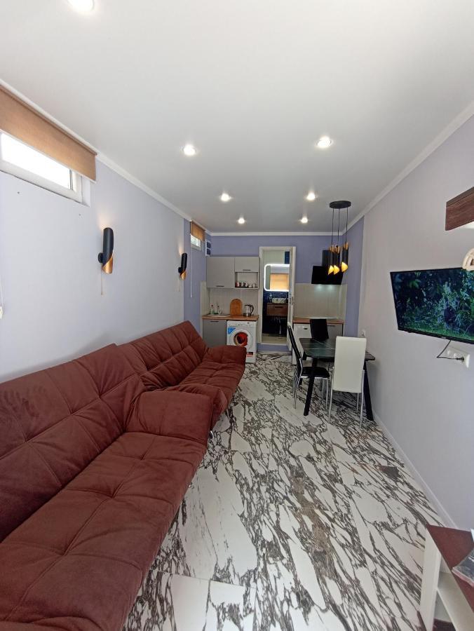 Hotel By The Sea Rozetta Sukhumi Ngoại thất bức ảnh