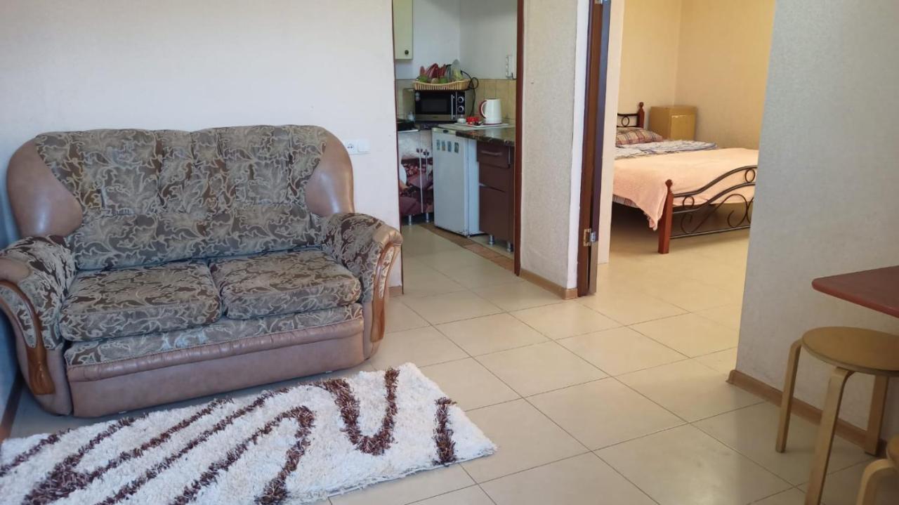 Hotel By The Sea Rozetta Sukhumi Ngoại thất bức ảnh