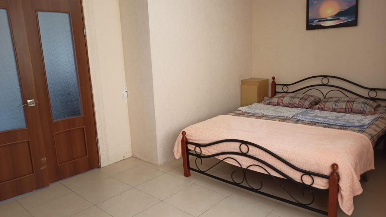 Hotel By The Sea Rozetta Sukhumi Ngoại thất bức ảnh