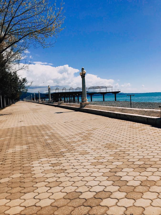 Hotel By The Sea Rozetta Sukhumi Ngoại thất bức ảnh