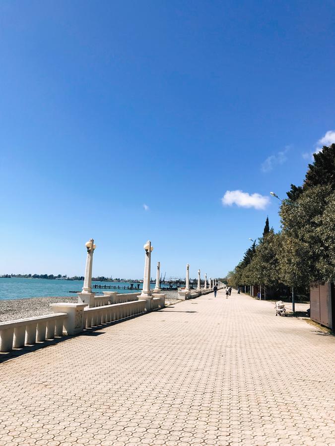Hotel By The Sea Rozetta Sukhumi Ngoại thất bức ảnh