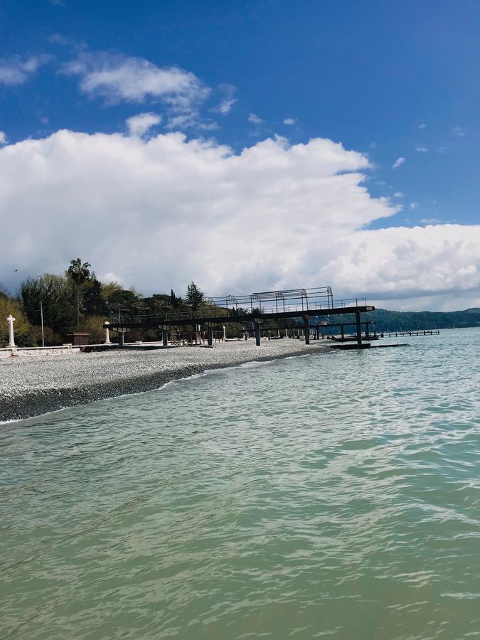Hotel By The Sea Rozetta Sukhumi Ngoại thất bức ảnh