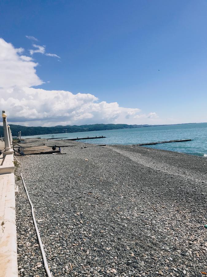Hotel By The Sea Rozetta Sukhumi Ngoại thất bức ảnh